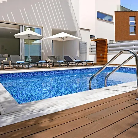 Villa Sunrise Glory - 150m From Trinity Protaras