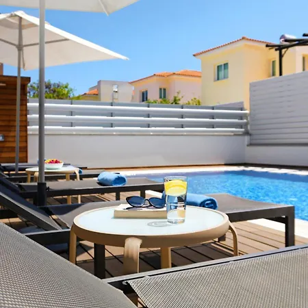 Villa Sunrise Glory - 150m From Trinity *