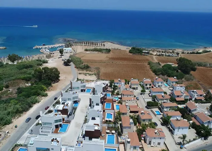 Sunrise Glory - 150m From Trinity Villa