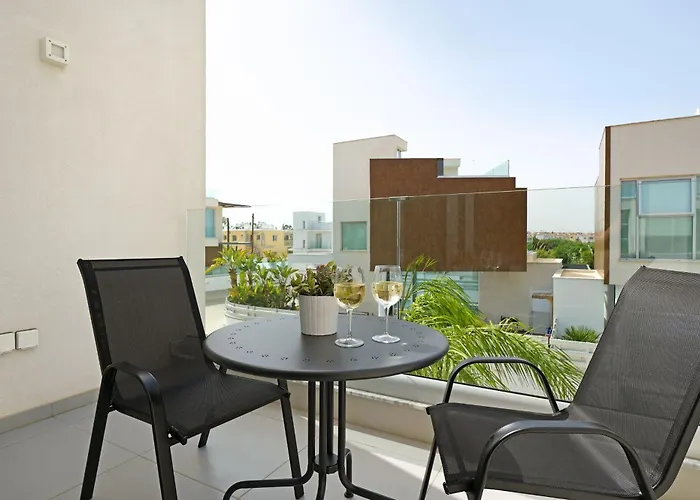 Sunrise Glory - 150m From Trinity Protaras