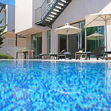 Sunrise Glory - 150m From Trinity *