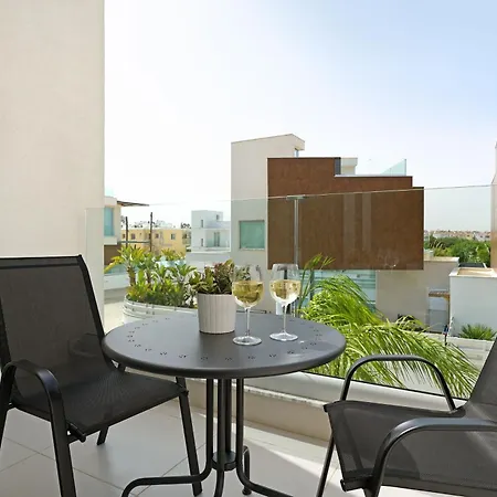 Sunrise Glory - 150m From Trinity بروتاراس