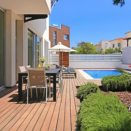 Sunrise Glory - 150m From Trinity فيلة بروتاراس