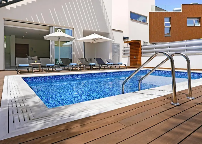 Vila Sunrise Glory - 150m From Trinity Protaras