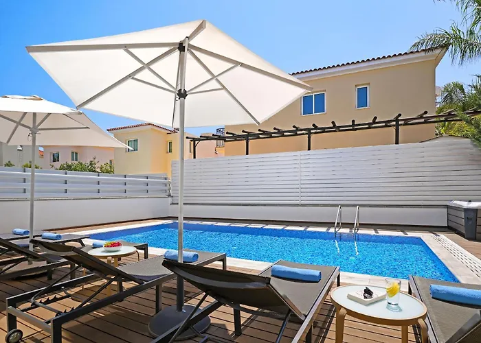 Vila Sunrise Glory - 150m From Trinity Protaras