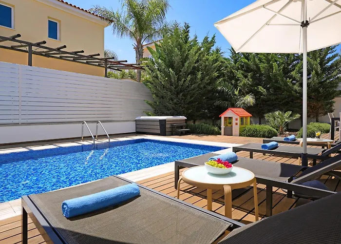 Vila Sunrise Glory - 150m From Trinity *