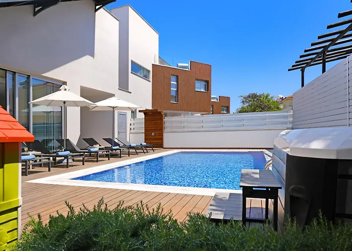 Sunrise Glory - 150m From Trinity Βίλα Πρωταράς