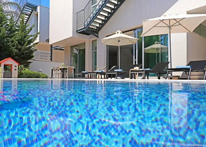 Sunrise Glory - 150m From Trinity *