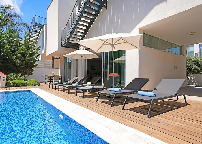 Sunrise Glory - 150m From Trinity Βίλα *